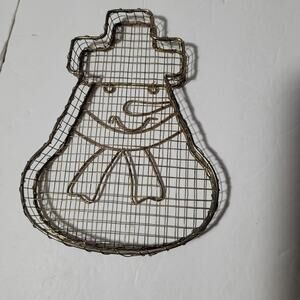 Charming Wired Metal Snowman Basket - Festive Home Decor